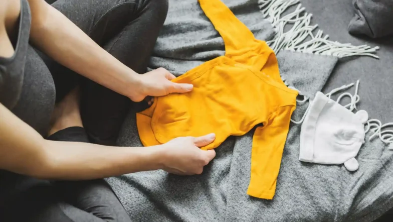 Safe and Comfortable Baby Clothes Do’s and Don’ts for Parents Featured Image