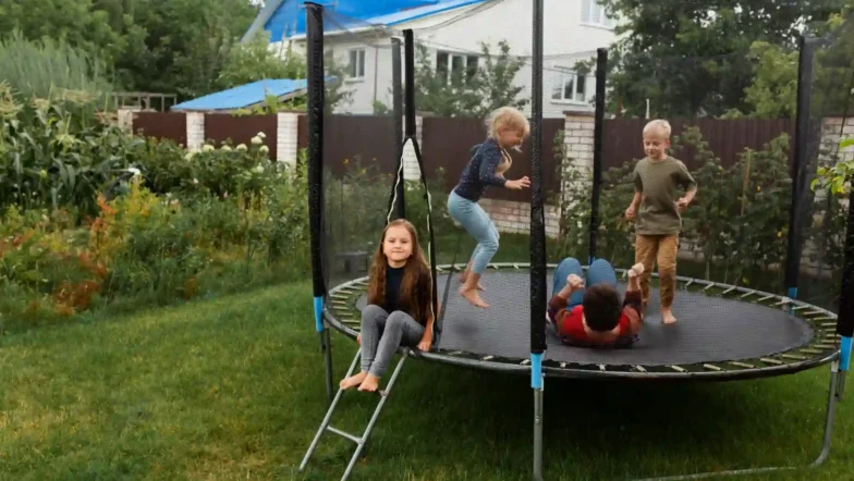 What Size Trampoline Is Right for Your Family Featured Image