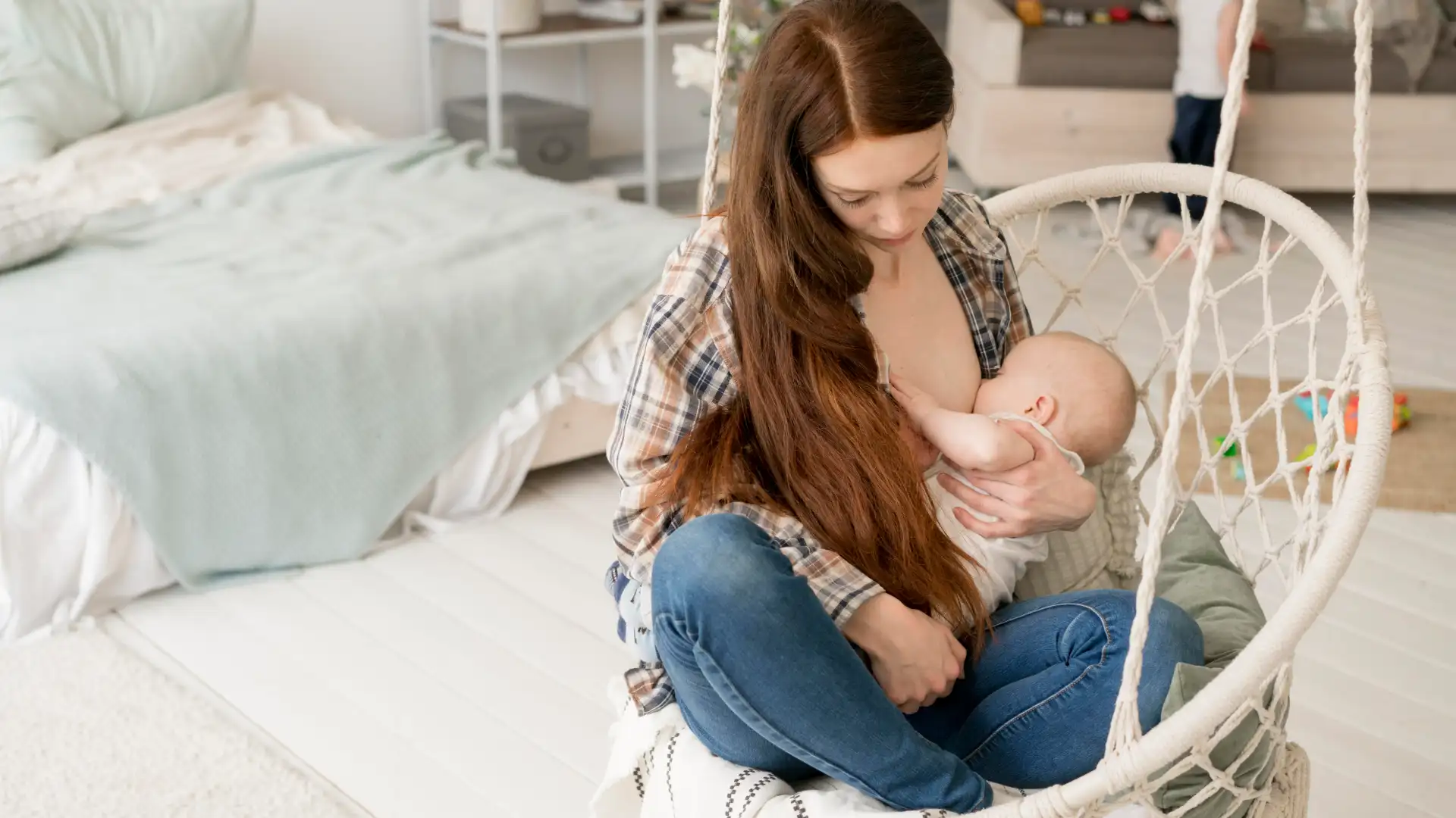 Everyday Dressing as a Breastfeeding Mother A Helpful Guide Featured Image